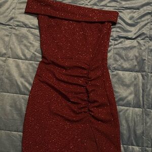 Windsor Strapless Glitter Burgundy Dress